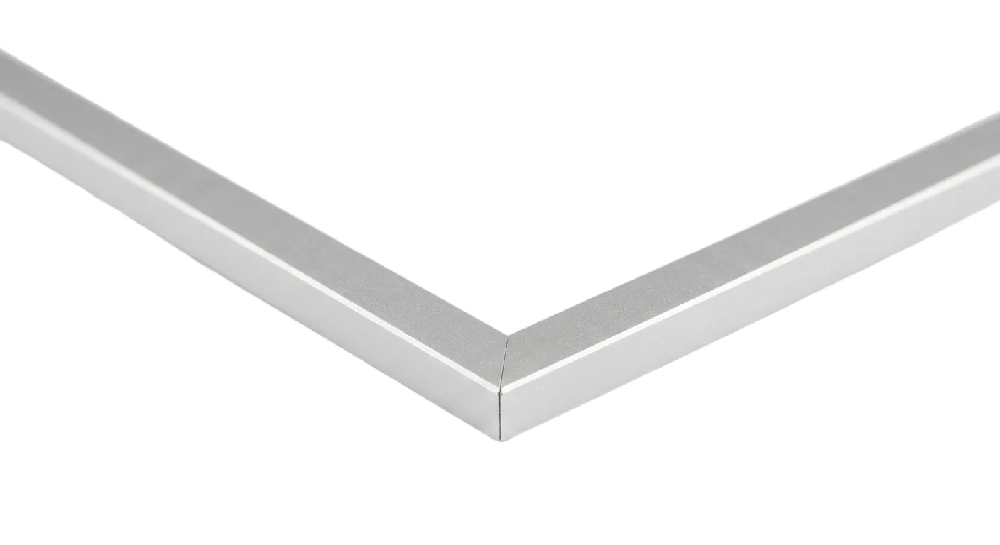 LED panel ELP30120 boční pohled — profil 10mm, boční LED podsvícení, opálový kryt